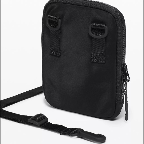 🍋✨ Lululemon Belt Bag ✨🍋 - Picture 3 of 6